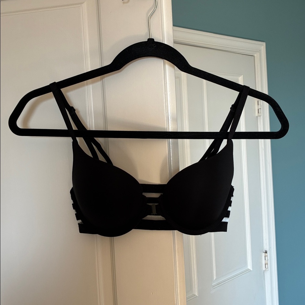 Victoria's Secret 32C T-Shirt Push-Up Full Coverage Smooth Black and Bandage Bra - Picture 3 of 7